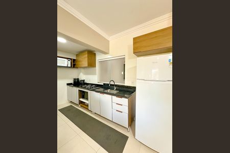 Apartamento para alugar com 75m², 2 quartos e 1 vagaCozinha