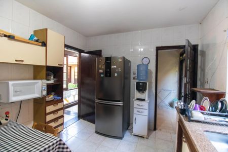 Casa de condomínio à venda com 256m², 4 quartos e 4 vagas Casa de condomínio à venda com 256m², 4 quartos e 4 vagasCozinha