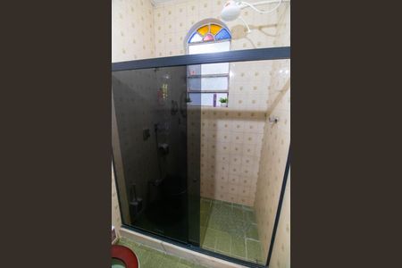 Casa de condomínio à venda com 256m², 4 quartos e 4 vagas Casa de condomínio à venda com 256m², 4 quartos e 4 vagasBanheiro