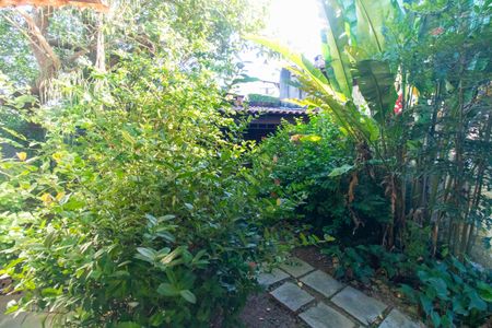 Casa de condomínio à venda com 256m², 4 quartos e 4 vagas Casa de condomínio à venda com 256m², 4 quartos e 4 vagasVista do Quarto 1