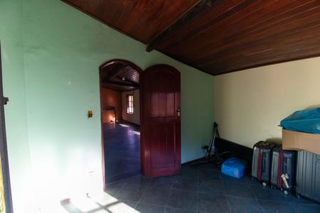 Casa de condomínio à venda com 256m², 4 quartos e 4 vagas Casa de condomínio à venda com 256m², 4 quartos e 4 vagasQuarto 3