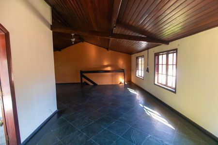 Casa de condomínio à venda com 256m², 4 quartos e 4 vagas Casa de condomínio à venda com 256m², 4 quartos e 4 vagasHall