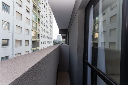 Varanda de kitnet/studio para alugar com 1 quarto, 27m² em Perdizes, São Paulo