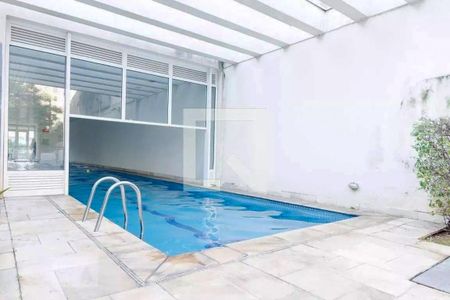 Apartamento para alugar com 70m², 2 quartos e 1 vaga Apartamento para alugar com 70m², 2 quartos e 1 vagaPiscina