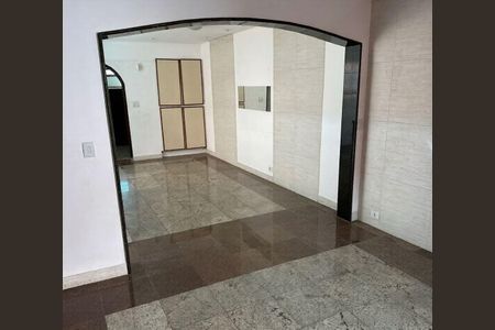 Casa à venda com 4 quartos, 350m² em Alto da Mooca, São Paulo