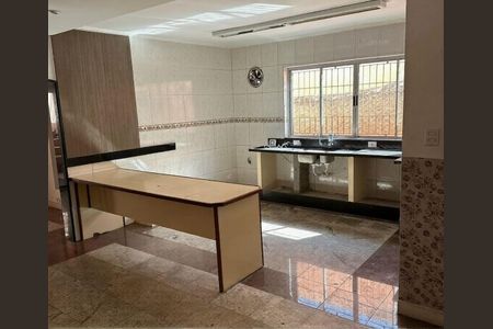 Casa à venda com 4 quartos, 350m² em Alto da Mooca, São Paulo