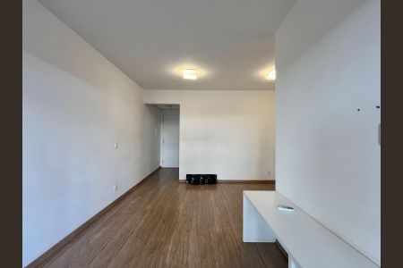 Sala de apartamento para alugar com 3 quartos, 70m² em Mansões Santo Antônio, Campinas