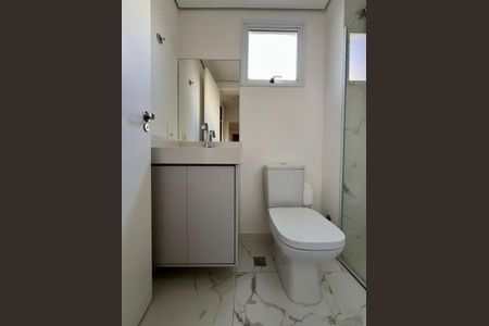 Apartamento para alugar com 70m², 3 quartos e 1 vaga Apartamento para alugar com 70m², 3 quartos e 1 vagaBanheiro da Suíte