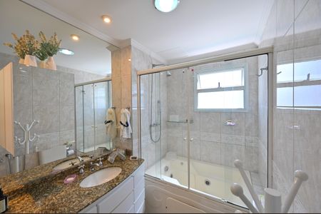 Apartamento à venda com 123m², 3 quartos e 3 vagasBanheiro da Suíte 1