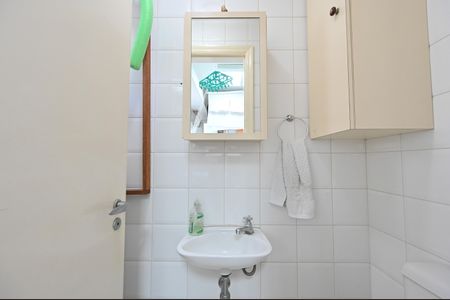 Apartamento à venda com 123m², 3 quartos e 3 vagasBanheiro de Serviço