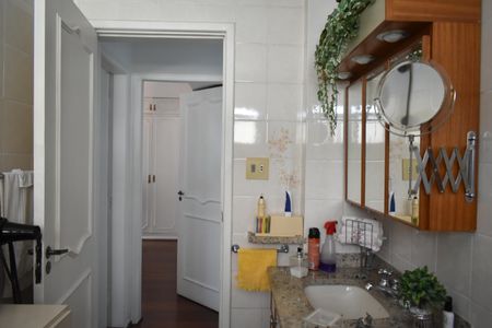 Apartamento à venda com 117m², 3 quartos e 1 vagaBanheiro Social