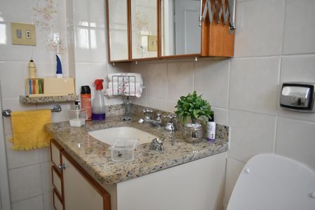 Apartamento à venda com 117m², 3 quartos e 1 vagaBanheiro Social