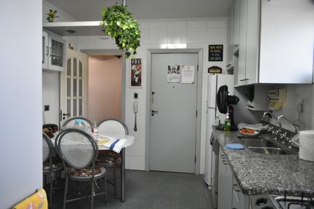 Apartamento à venda com 117m², 3 quartos e 1 vagaCozinha