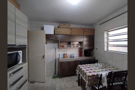 Casa à venda com 95m², 2 quartos e 1 vaga Casa à venda com 95m², 2 quartos e 1 vagaCozinha - Armários