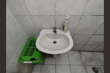 Casa à venda com 95m², 2 quartos e 1 vagaBanheiro - torneira