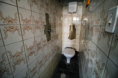 Casa para alugar com 120m², 3 quartos e 4 vagas Casa para alugar com 120m², 3 quartos e 4 vagasBanheiro de serviço