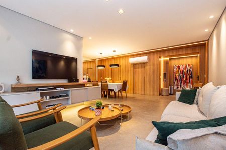 Apartamento à venda com 4 quartos, 180m² em Icaraí, Niterói