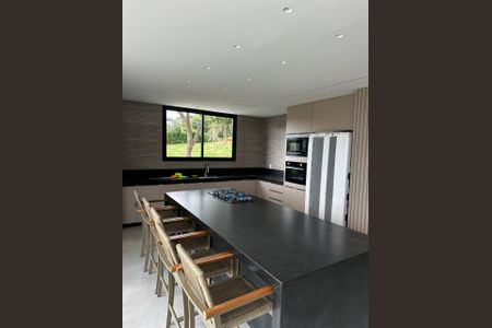 Casa para alugar com 395m², 4 quartos e 7 vagas Casa para alugar com 395m², 4 quartos e 7 vagasCozinha