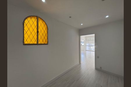 Apartamento para alugar com 134m², 3 quartos e 1 vaga Apartamento para alugar com 134m², 3 quartos e 1 vagaHall de entrada