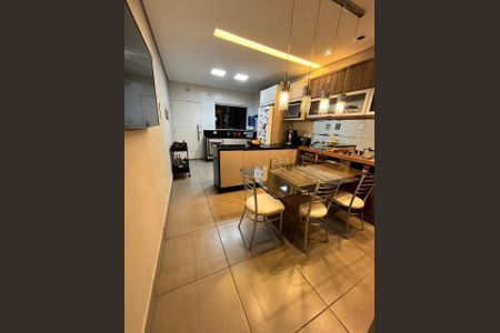 Casa à venda com 118m², 3 quartos e 2 vagasCOZINHA