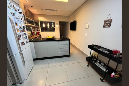 Casa à venda com 118m², 3 quartos e 2 vagasCOZINHA