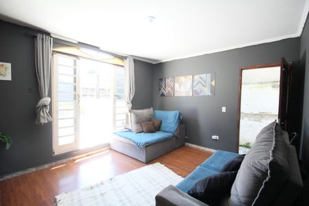 Casa à venda com 300m², 3 quartos e 2 vagasSala