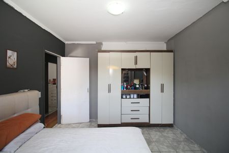 Casa à venda com 300m², 3 quartos e 2 vagasQuarto 1