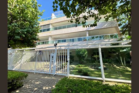 Apartamento à venda com 88m², 2 quartos e 2 vagas Apartamento à venda com 88m², 2 quartos e 2 vagasFachada