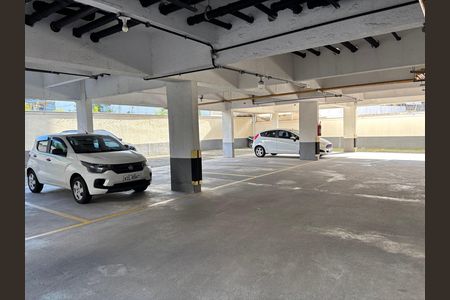 Apartamento à venda com 88m², 2 quartos e 2 vagas Apartamento à venda com 88m², 2 quartos e 2 vagasEstacionamento