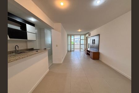 Apartamento à venda com 88m², 2 quartos e 2 vagas Apartamento à venda com 88m², 2 quartos e 2 vagasSala