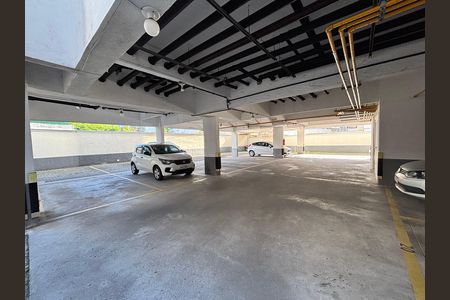 Apartamento à venda com 88m², 2 quartos e 2 vagas Apartamento à venda com 88m², 2 quartos e 2 vagasEstacionamento