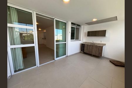 Apartamento à venda com 88m², 2 quartos e 2 vagas Apartamento à venda com 88m², 2 quartos e 2 vagasVaranda