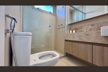 Apartamento para alugar com 75m², 2 quartos e 2 vagas Apartamento para alugar com 75m², 2 quartos e 2 vagasBanheiro da Suíte 2
