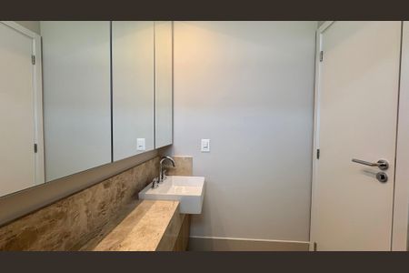 Apartamento para alugar com 75m², 2 quartos e 2 vagas Apartamento para alugar com 75m², 2 quartos e 2 vagasBanheiro da Suíte 2