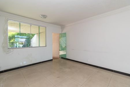 Casa para alugar com 300m², 3 quartos e 4 vagas Casa para alugar com 300m², 3 quartos e 4 vagasSala 1