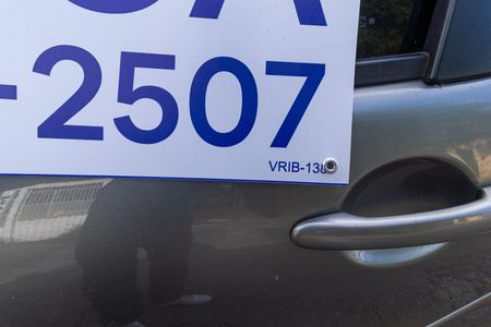 Casa para alugar com 300m², 3 quartos e 4 vagas Casa para alugar com 300m², 3 quartos e 4 vagasPlaca QuintoAndar VRIB-138