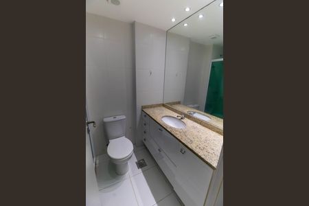 Apartamento à venda com 75m², 2 quartos e 1 vaga Apartamento à venda com 75m², 2 quartos e 1 vagaBanheiro Social