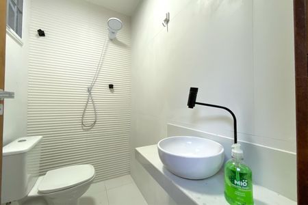 Casa de condomínio à venda com 10000m², 4 quartos e 10 vagas Casa de condomínio à venda com 10000m², 4 quartos e 10 vagasLavabo do Pilotis