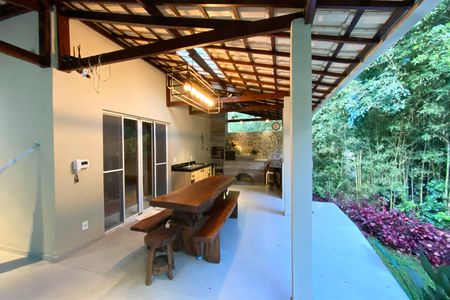 Casa de condomínio à venda com 10000m², 4 quartos e 10 vagasEspaço Gourmet