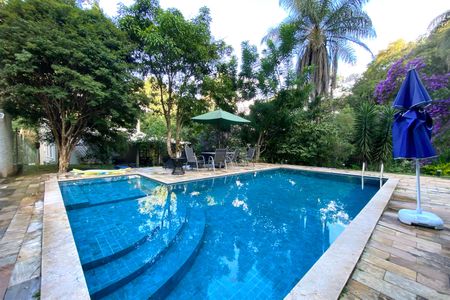 Casa de condomínio à venda com 10000m², 4 quartos e 10 vagas Casa de condomínio à venda com 10000m², 4 quartos e 10 vagasPiscina