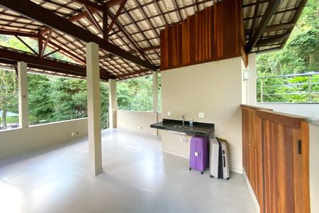 Casa de condomínio à venda com 10000m², 4 quartos e 10 vagas Casa de condomínio à venda com 10000m², 4 quartos e 10 vagasPilotis