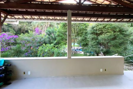 Casa de condomínio à venda com 10000m², 4 quartos e 10 vagasPilotis