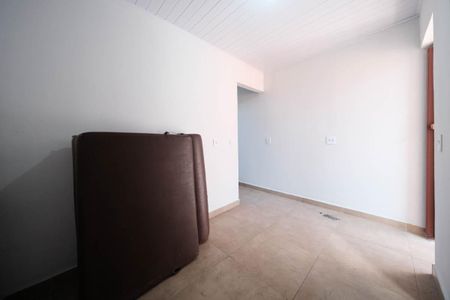 Suíte de casa para alugar com 1 quarto, 20m² em Vila Araguaia, São Paulo