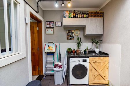 Casa à venda com 61m², 2 quartos e 1 vaga Casa à venda com 61m², 2 quartos e 1 vagaÁrea de Serviço