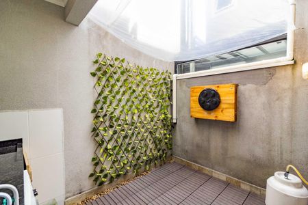 Casa à venda com 61m², 2 quartos e 1 vaga Casa à venda com 61m², 2 quartos e 1 vagaÁrea de Serviço