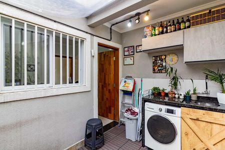 Casa à venda com 61m², 2 quartos e 1 vaga Casa à venda com 61m², 2 quartos e 1 vagaÁrea de Serviço