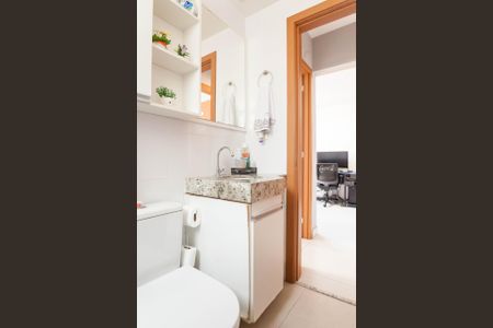 Apartamento à venda com 55m², 2 quartos e 1 vaga Apartamento à venda com 55m², 2 quartos e 1 vagaBanheiro Social