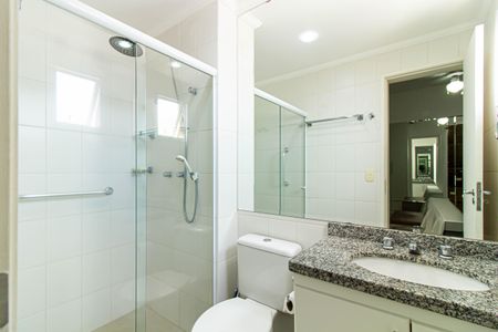 Apartamento para alugar com 97m², 2 quartos e 2 vagas Apartamento para alugar com 97m², 2 quartos e 2 vagasBanheiro da Suíte