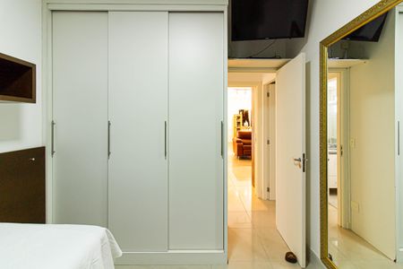 Apartamento para alugar com 97m², 2 quartos e 2 vagas Apartamento para alugar com 97m², 2 quartos e 2 vagasQuarto