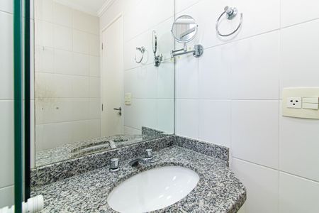 Apartamento para alugar com 97m², 2 quartos e 2 vagas Apartamento para alugar com 97m², 2 quartos e 2 vagasBanheiro